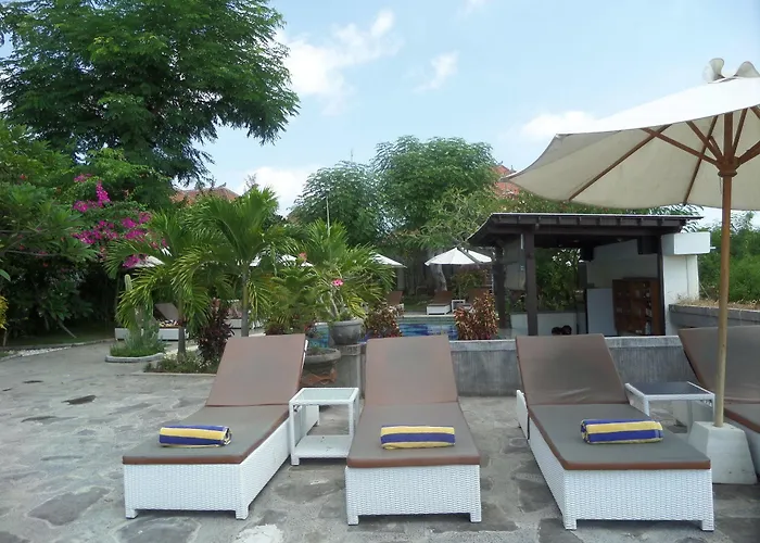 Hotel Padma Kumala 4*