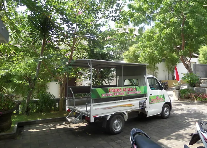 Hotel Padma Kumala 4*
